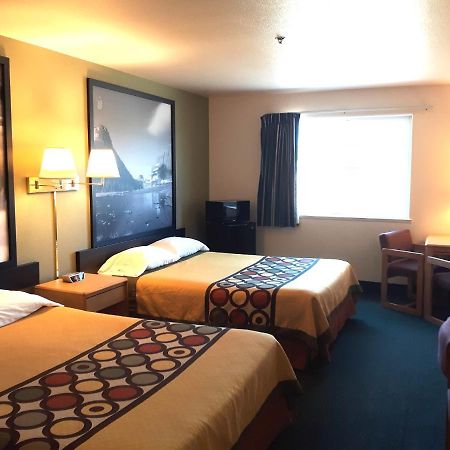 Hotel Super 8 By Wyndham Hamilton Esterno foto