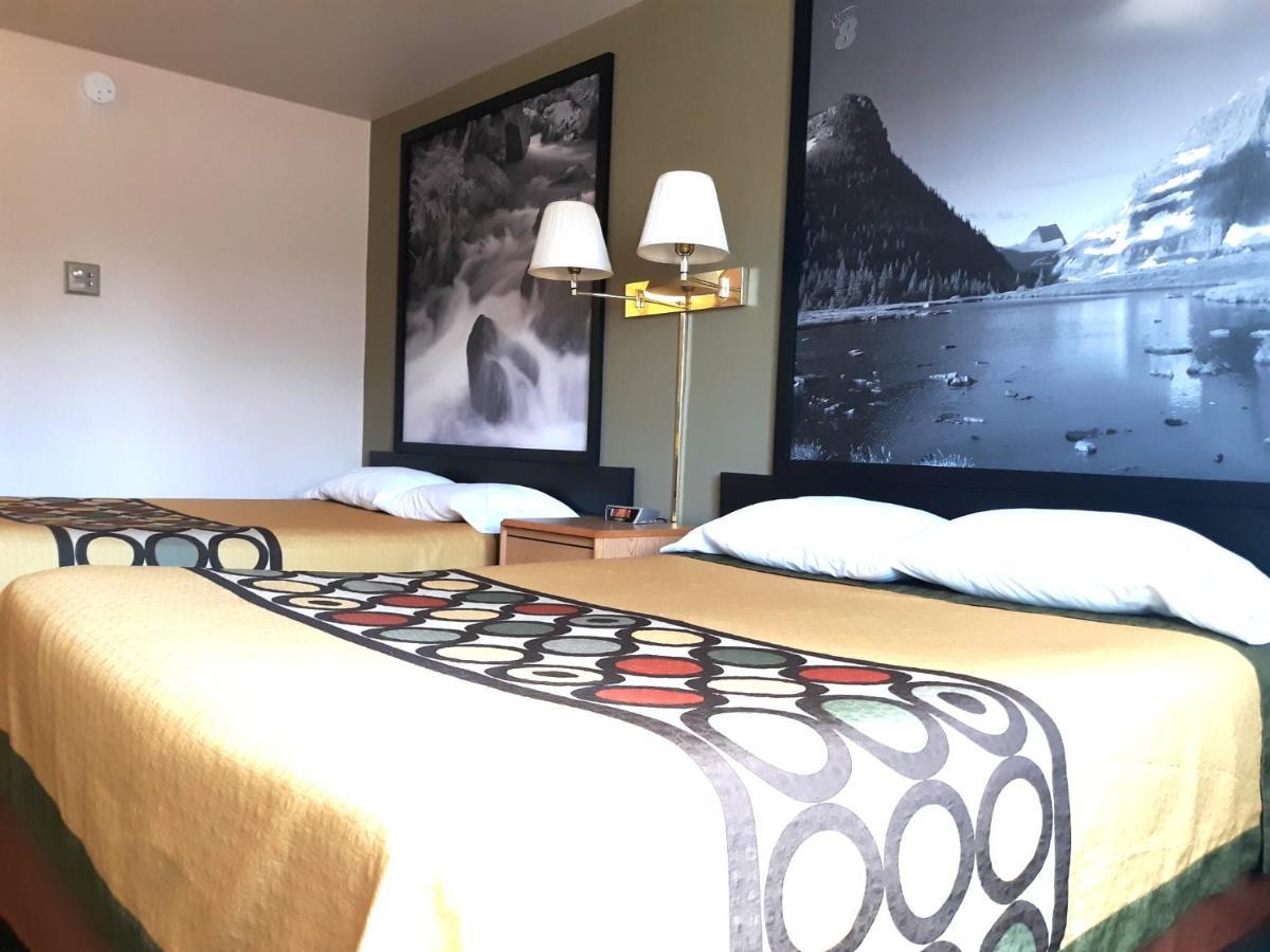 Hotel Super 8 By Wyndham Hamilton Esterno foto
