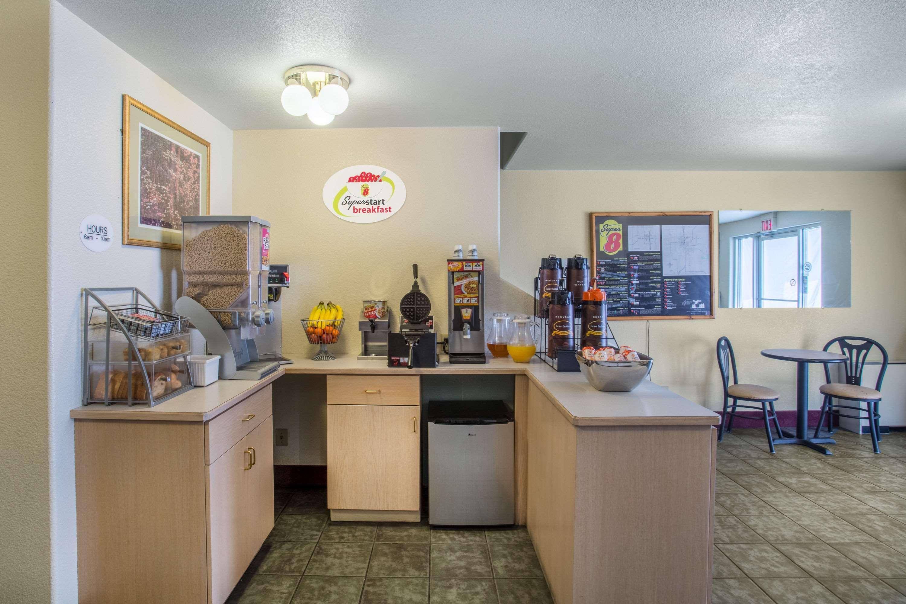 Hotel Super 8 By Wyndham Hamilton Esterno foto