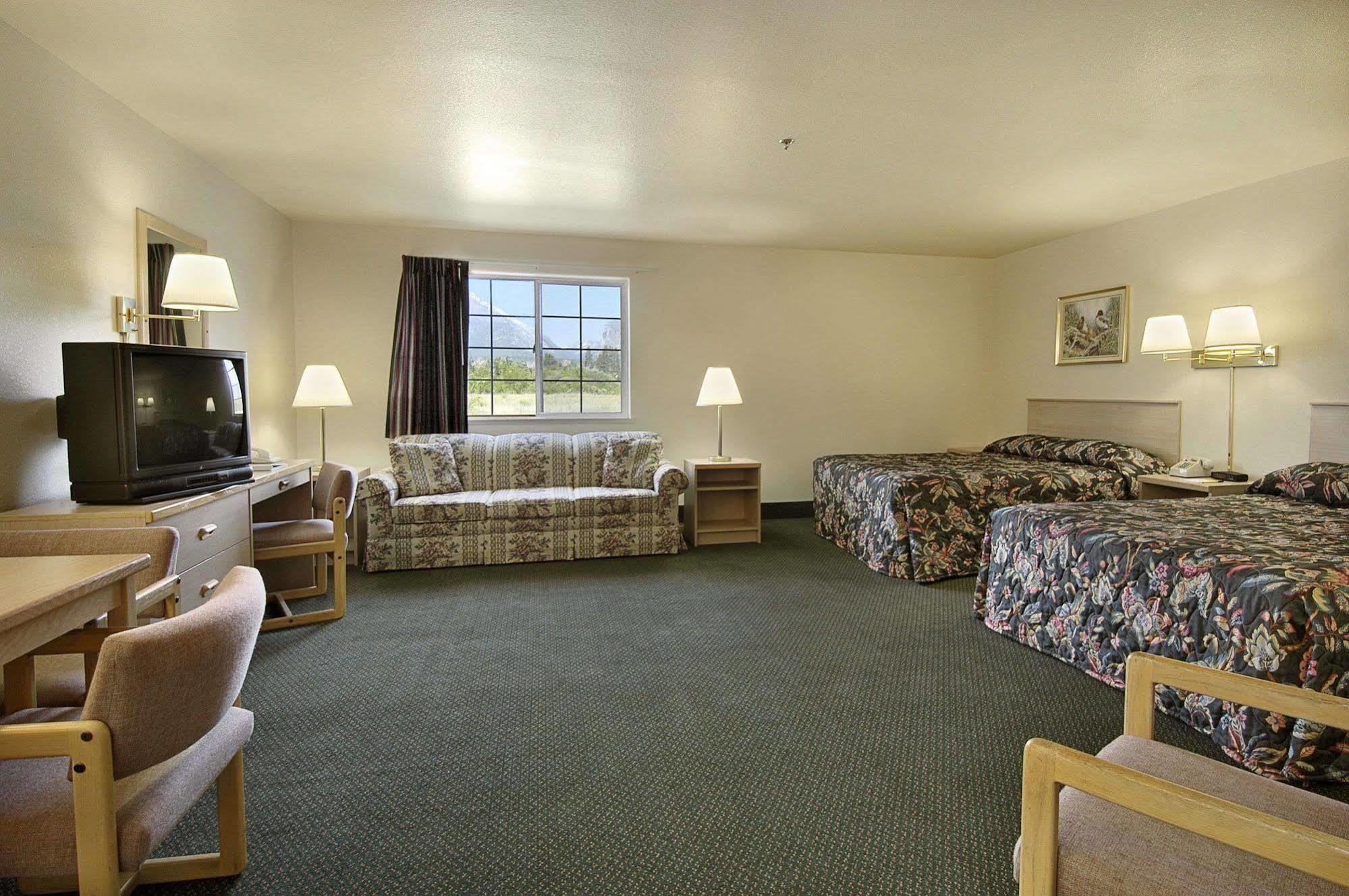 Hotel Super 8 By Wyndham Hamilton Esterno foto
